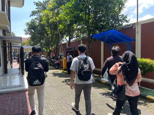 Dari Jawaban Gugatan hingga Kesimpulan, Mahasiswa FH UMM Asah Kemampuan Litigasi melalui Magang di Kantor Hukum Edan Law 2 Dari Jawaban Gugatan hingga Kesimpulan, Mahasiswa FH UMM Asah Kemampuan Litigasi melalui Magang di Kantor Hukum Edan Law 2