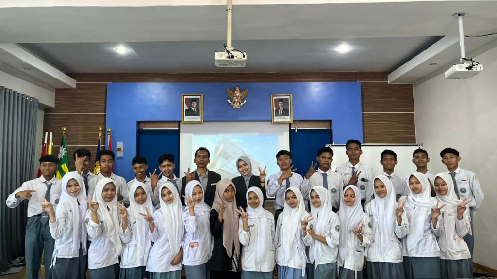 Usai MoU SMK Mugas-Horison Hotel, Langsung Pembekalan Eksternal Bersama GM dan HRD 3 Usai MoU SMK Mugas-Horison Hotel, Langsung Pembekalan Eksternal Bersama GM dan HRD 3