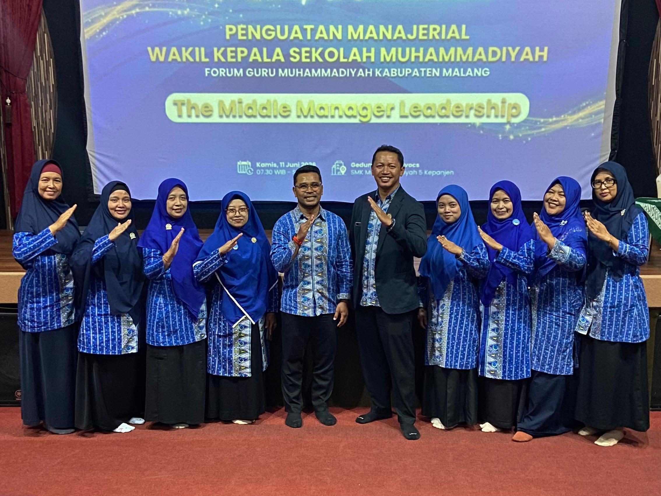 FGM Kabupaten Malang Penguatan Manajerial The Middle Manager Leadership 3 FGM Kabupaten Malang Penguatan Manajerial The Middle Manager Leadership 3