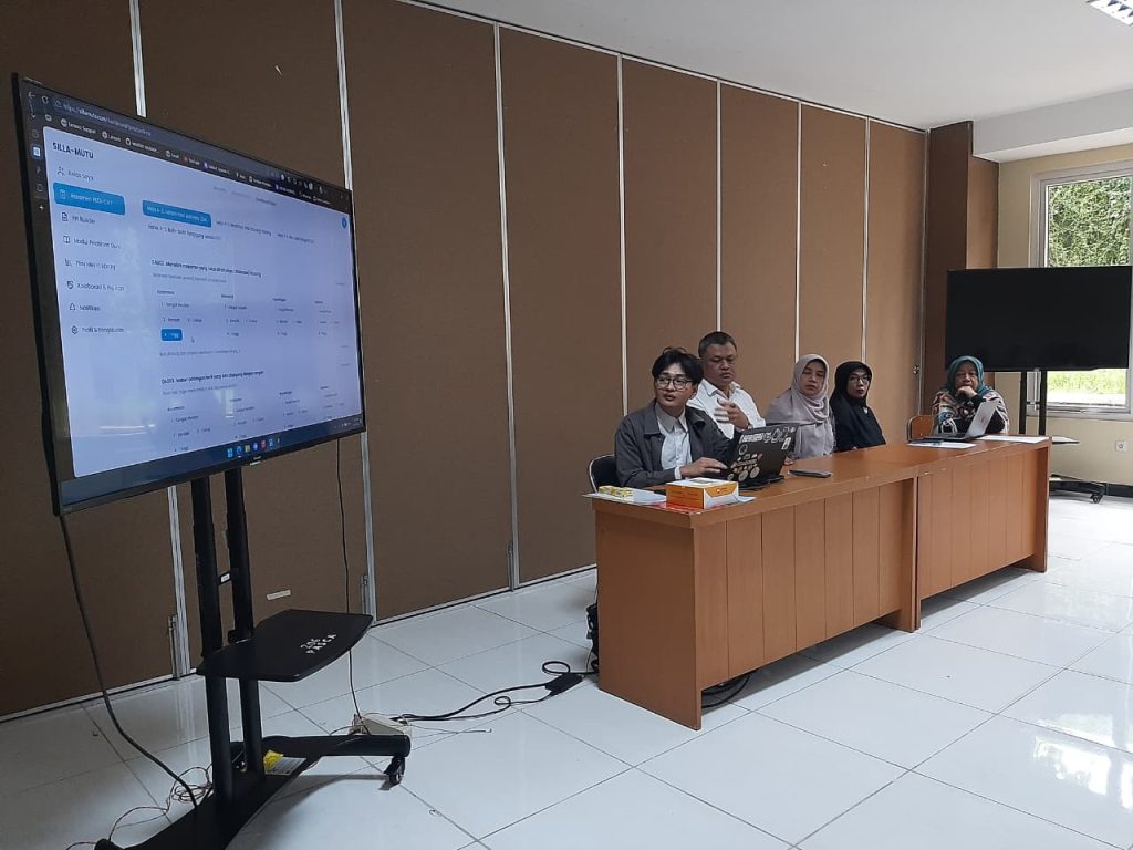 Tim Peneliti Hibah RISPRO LPDP Invitasi UMM-Majelis Dikdasmen PWM Jatim MoU, Lanjut FGD Analisis Kebutuhan Sistem Layanan Literasi Inklusi Berbasis Ekosistem Muhammadiyah Terpadu (SILLA MUTU) 3 Tim Peneliti Hibah RISPRO LPDP Invitasi UMM-Majelis Dikdasmen PWM Jatim MoU, Lanjut FGD Analisis Kebutuhan Sistem Layanan Literasi Inklusi Berbasis Ekosistem Muhammadiyah Terpadu (SILLA MUTU) 3
