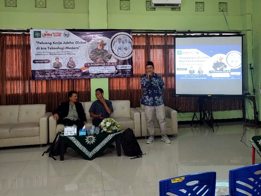 Tim Guru Besar UMM Sosialisasi Profesi Juleha, Prospek Kerja Profesional Luar Negeri 1 Tim Guru Besar UMM Sosialisasi Profesi Juleha, Prospek Kerja Profesional Luar Negeri 1
