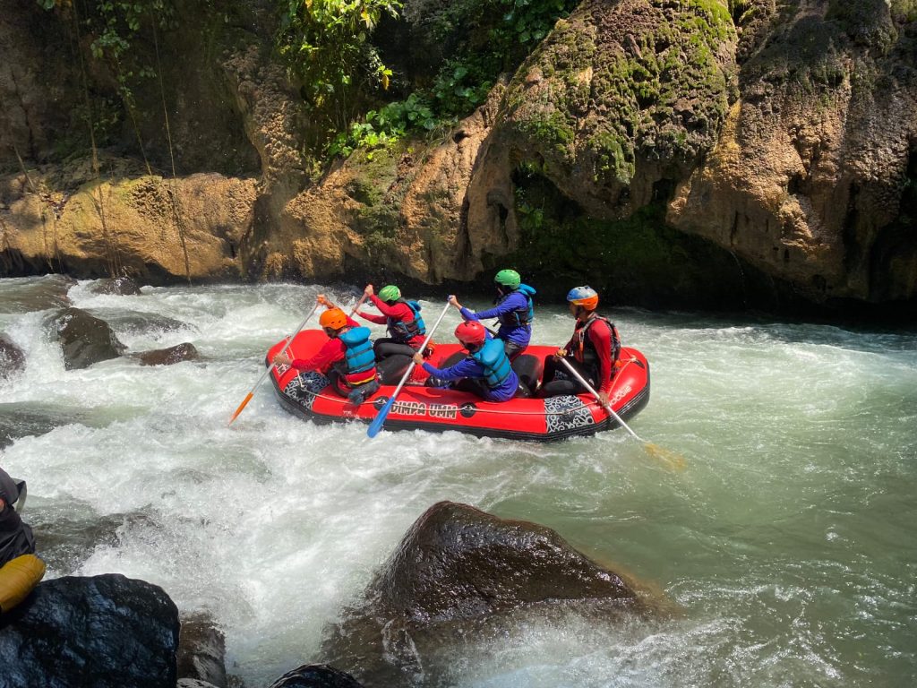 Masuk Perut Bumi-Panjat Tebing, Arung Jeram, Anggota Muda XLII UKM DIMPA UMM Tempa Karakter Pecinta Alam 3 Masuk Perut Bumi-Panjat Tebing, Arung Jeram, Anggota Muda XLII UKM DIMPA UMM Tempa Karakter Pecinta Alam 3
