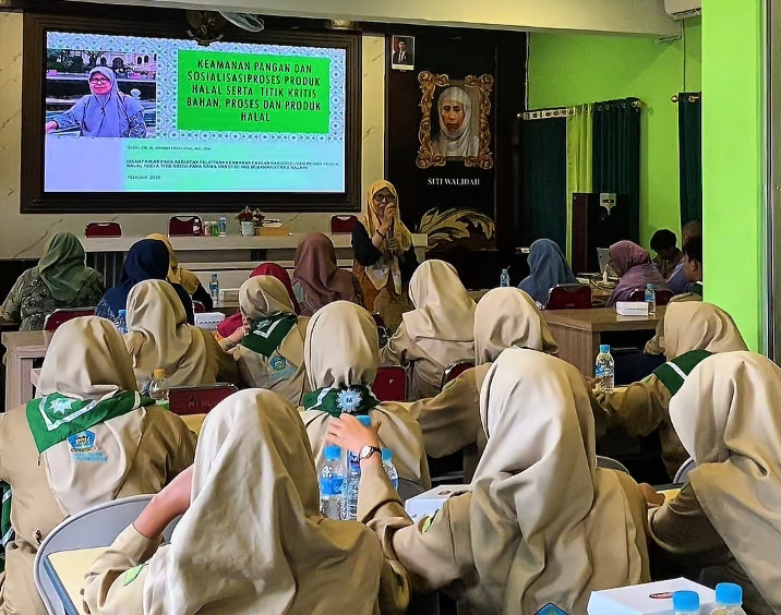 Tim PKM Dosen UMM Wujudkan Life Style Halal, Budaya-Sertifikasi Produk SMK Muda Malang 1 Tim PKM Dosen UMM Wujudkan Life Style Halal, Budaya-Sertifikasi Produk SMK Muda Malang 1