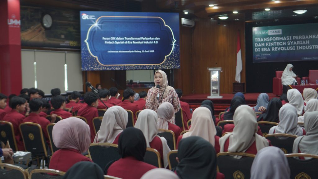 Hadirkan Guru Besar Ekonomi-Asisten Direktur OJK Malang, Prodi EP UMM Bahas Transformasi Perbankan dan Fintech Syariah di Era Revolusi Industri 4.0 2 Hadirkan Guru Besar Ekonomi-Asisten Direktur OJK Malang, Prodi EP UMM Bahas Transformasi Perbankan dan Fintech Syariah di Era Revolusi Industri 4.0 2