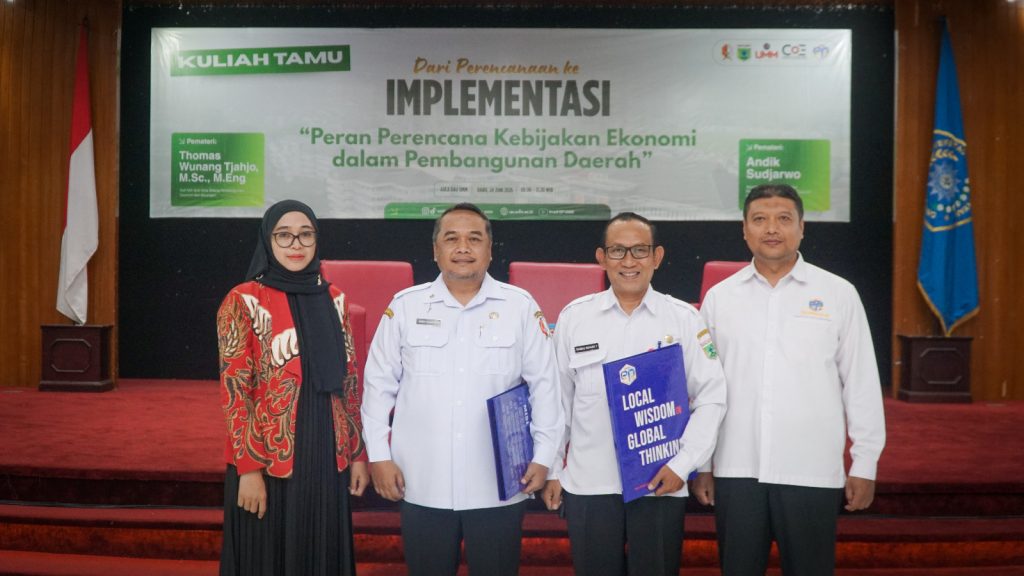 Hadirkan Asisten Perekonomian dan Pembangunan Sekda Pemkab Bojonegoro-Staf Ahli Walikota Batu, Prodi Ekonomi Pembangunan UMM Bedah Perencanaan Kebijakan Ekonomi dalam Pembangunan Daerah 1 Hadirkan Asisten Perekonomian dan Pembangunan Sekda Pemkab Bojonegoro-Staf Ahli Walikota Batu, Prodi Ekonomi Pembangunan UMM Bedah Perencanaan Kebijakan Ekonomi dalam Pembangunan Daerah 1