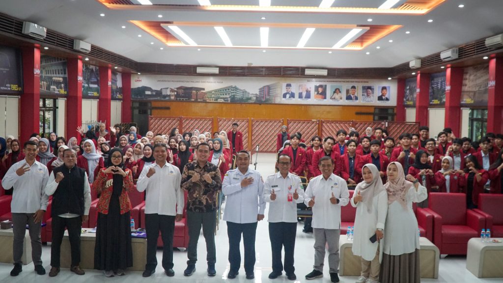 Hadirkan Asisten Perekonomian dan Pembangunan Sekda Pemkab Bojonegoro-Staf Ahli Walikota Batu, Prodi Ekonomi Pembangunan UMM Bedah Perencanaan Kebijakan Ekonomi dalam Pembangunan Daerah 2 Hadirkan Asisten Perekonomian dan Pembangunan Sekda Pemkab Bojonegoro-Staf Ahli Walikota Batu, Prodi Ekonomi Pembangunan UMM Bedah Perencanaan Kebijakan Ekonomi dalam Pembangunan Daerah 2