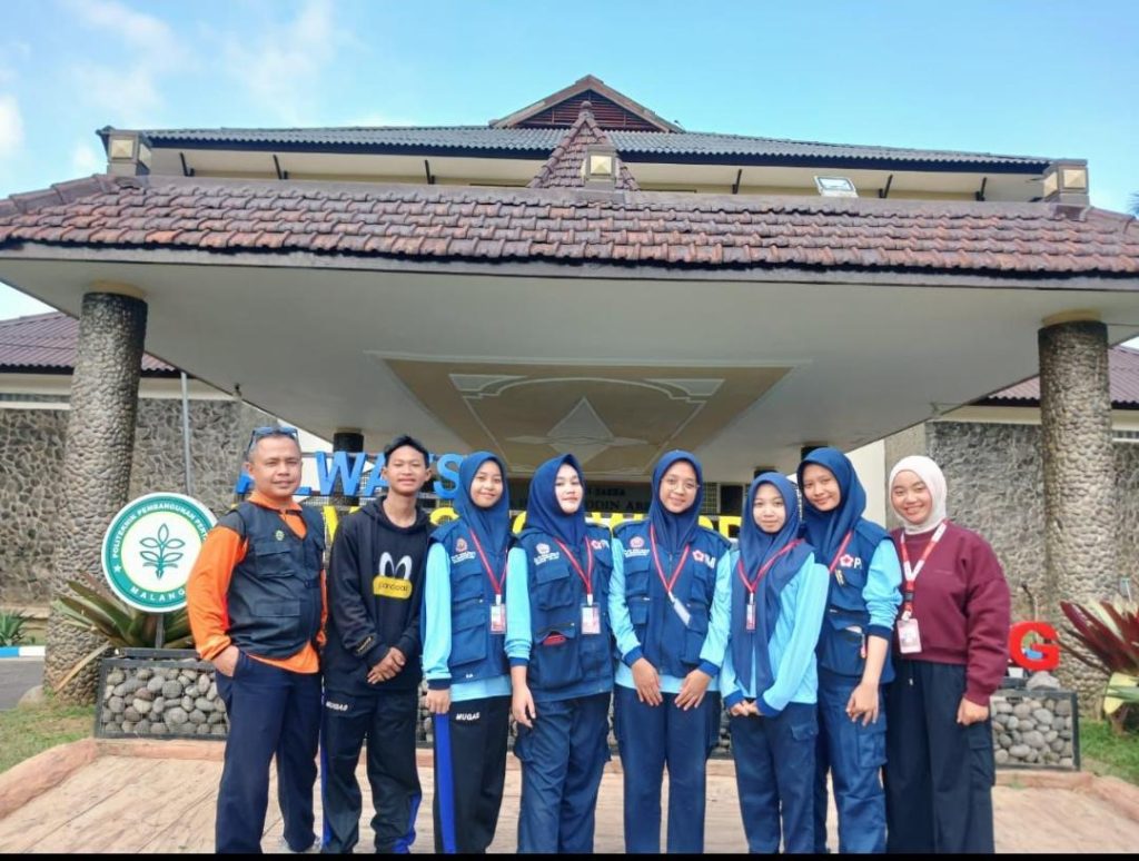 PMR Wira SMK Mugas Juara First AID Competition Malang Raya 1