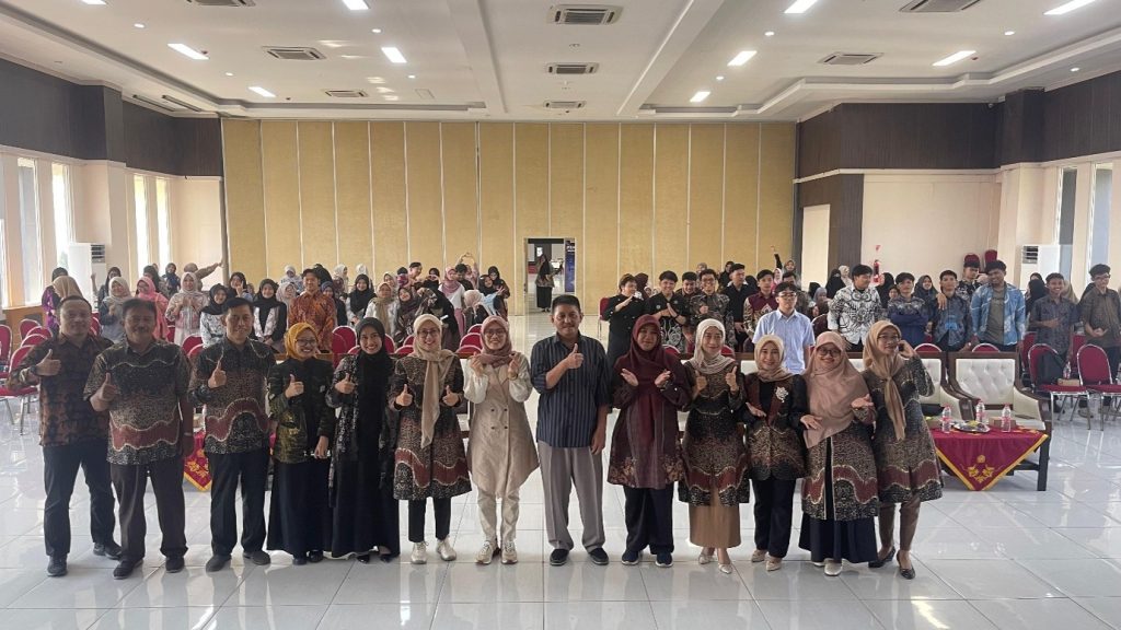 Semiloka PGSD UMM, Wujudkan Calon Guru di Era Digital dan Peran Perguruan Tinggi 2 Semiloka PGSD UMM, Wujudkan Calon Guru di Era Digital dan Peran Perguruan Tinggi 2