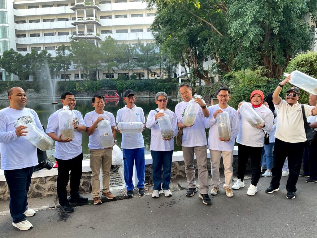 FPP UMM Tebar 10 Ribu Ikan Lokal, Perkuat Konservasi Keanekaragaman Hayati Perairan Indonesia 3 FPP UMM Tebar 10 Ribu Ikan Lokal, Perkuat Konservasi Keanekaragaman Hayati Perairan Indonesia 3