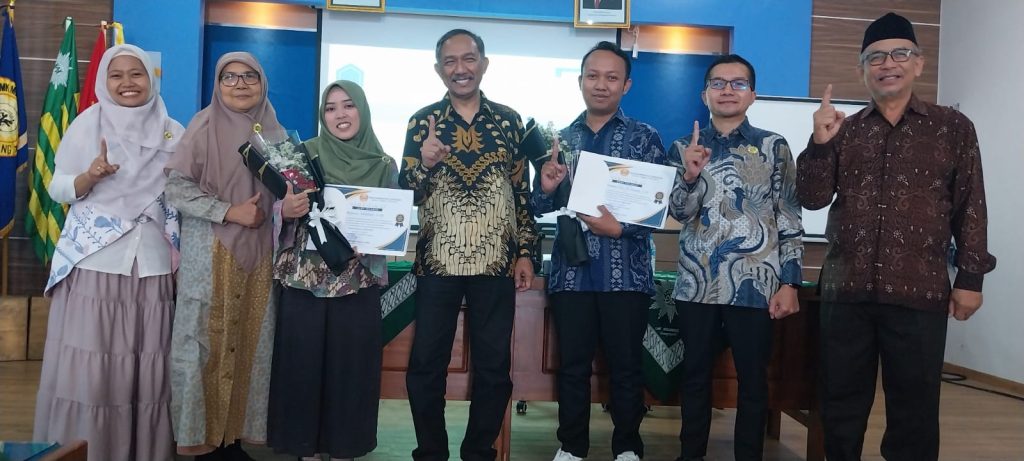 SMK Mugas-Dikdasmen PDM Kabupaten Malang dan PCM Singosari Rakor Sekaligus Evaluasi, Plus Reward Dua Guru 2 SMK Mugas-Dikdasmen PDM Kabupaten Malang dan PCM Singosari Rakor Sekaligus Evaluasi, Plus Reward Dua Guru 2