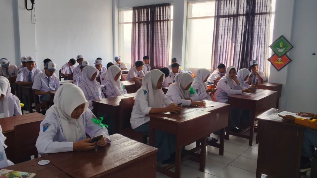Penguatan Ahklak-Pemetaan Minat Bakat Materi MPLS Hari Kedua di SMK Mugas 2 Penguatan Ahklak-Pemetaan Minat Bakat Materi MPLS Hari Kedua di SMK Mugas 2