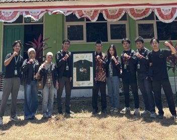 From Canva to Product, Bukti KKN 129 UMM Berdampak  Ubah Kreativitas Siswa MTs Miftahul Ulum Memiliki Nilai Jual 1