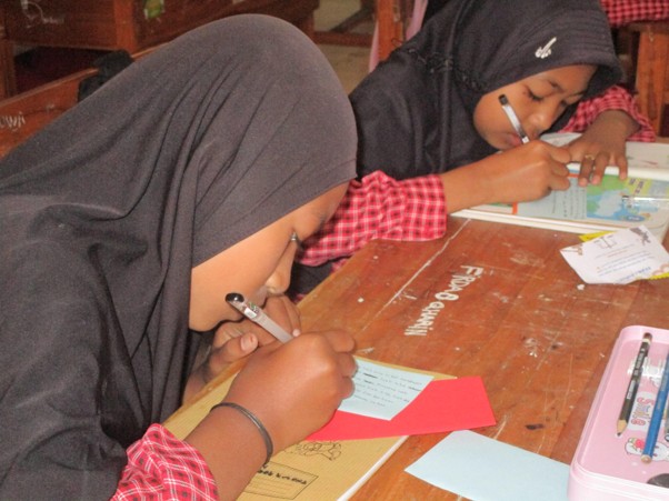 Mahasiswa KKN Berdampak 129 UMM Proker Smart Learning Station Pada Siswa MTs Lombok Kulon Berbasis Ilmu Terapan Lintas Fakultas 1 Mahasiswa KKN Berdampak 129 UMM Proker Smart Learning Station Pada Siswa MTs Lombok Kulon Berbasis Ilmu Terapan Lintas Fakultas 1