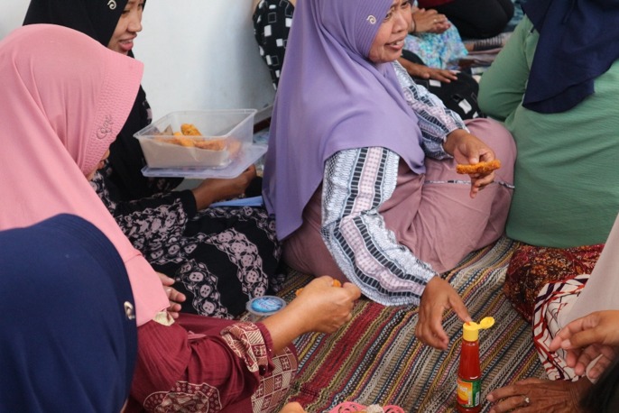 Mahasiswa KKN 129 UMM Edukasi Warga Lombok Kulon Manfaat Ikan Lele Alternatif Sumber Protein Untuk Pencegahan Stunting 2