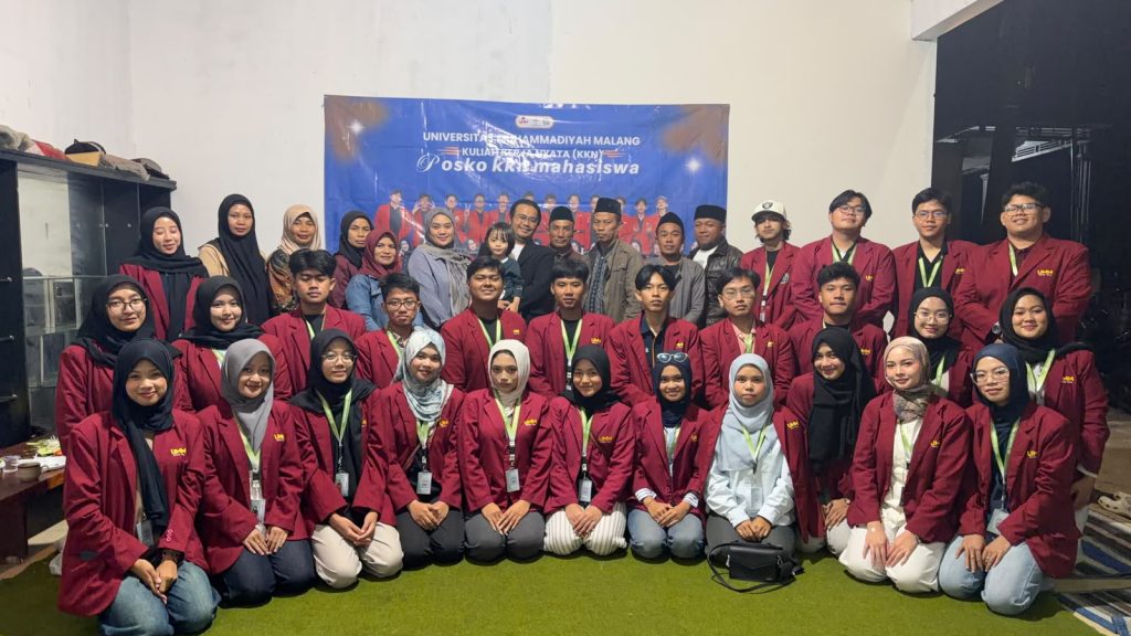 Dari Kotoran Sapi Menjadi Pupuk Bernilai Ekonomis: Pendampingan Masyarakat dan Pengembangan Website 1 Dari Kotoran Sapi Menjadi Pupuk Bernilai Ekonomis: Pendampingan Masyarakat dan Pengembangan Website 1