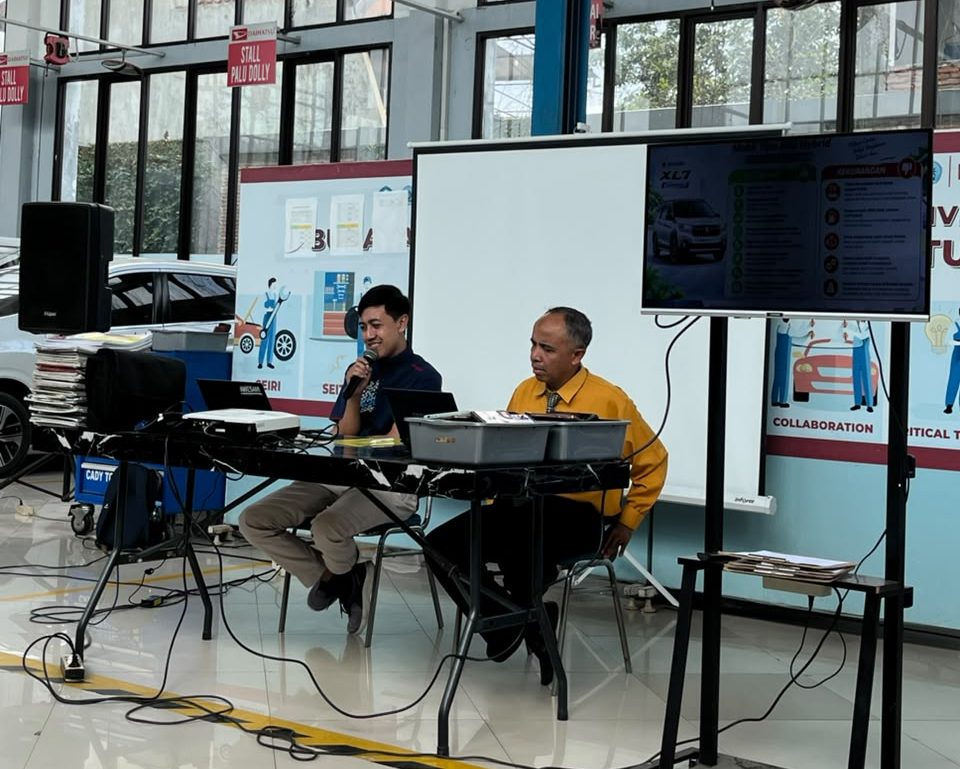 Industri Mengajar, PT Astra International Ajari Siswa TKRO SMK Mutu Gondanglegi Hybrid Technology 1 Industri Mengajar, PT Astra International Ajari Siswa TKRO SMK Mutu Gondanglegi Hybrid Technology 1