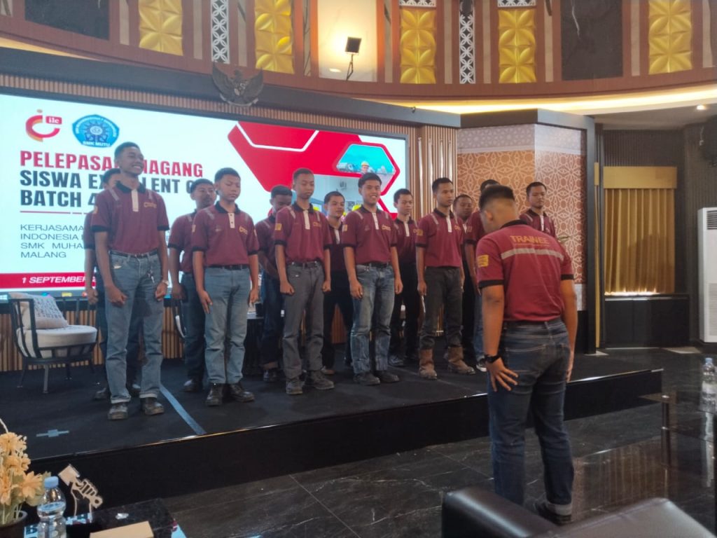 Prospek Kerja, Enam Belas Siswa Excellent Class SMK Mutu Gondanglegi Setahun Magang Industri 1