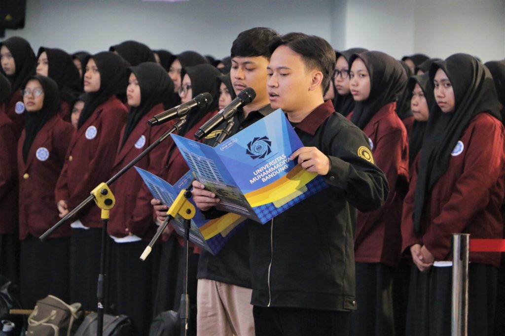 Pesonamu, Universitas Muhammadiyah Bandung Sidang Senat Terbuka Kukuhkan Maba 3 Pesonamu, Universitas Muhammadiyah Bandung Sidang Senat Terbuka Kukuhkan Maba 3
