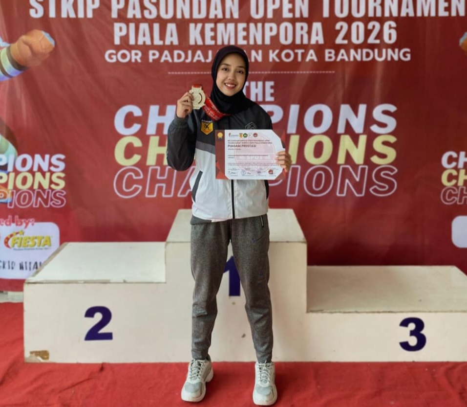 Khoirun Nisa Atlit Prodi Ekonomi Pembangunan UMM Juara Karate Championship Dispora Jatim Cup 1 Khoirun Nisa Atlit Prodi Ekonomi Pembangunan UMM Juara Karate Championship Dispora Jatim Cup 1