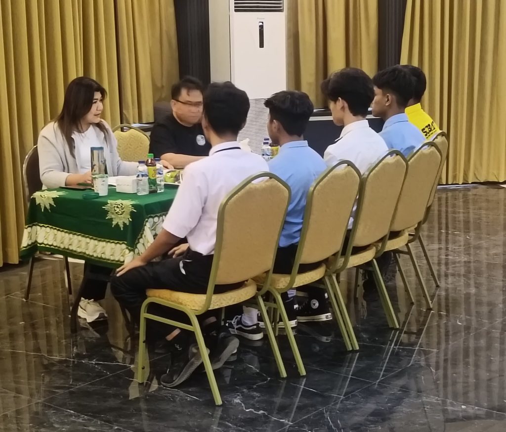 Siswa dan Alumni SMK Mutu Gondanglegi Tes Kerja Formasi Operator-Mekanik Alat Berat PT MSM 1 Siswa dan Alumni SMK Mutu Gondanglegi Tes Kerja Formasi Operator-Mekanik Alat Berat PT MSM 1